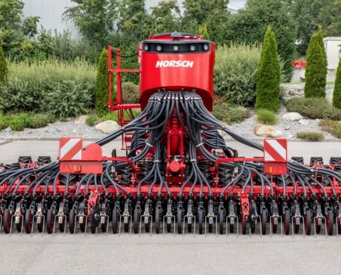 Horsch Pronto hopper with D8 Swivel and 0606 diffused